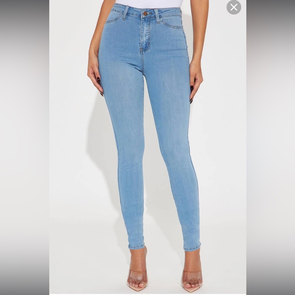 Fashion Nova Tall Classic High Waist Skinny Jeans in Light Blue Wash size 3